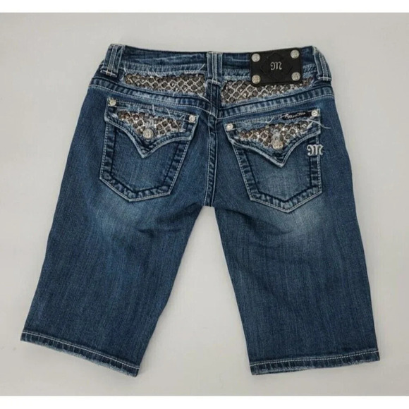 MISS ME Bermuda Jean Shorts Size 27 Blue Embroidered Studs Rhinestone Zip Fly - Picture 4 of 9